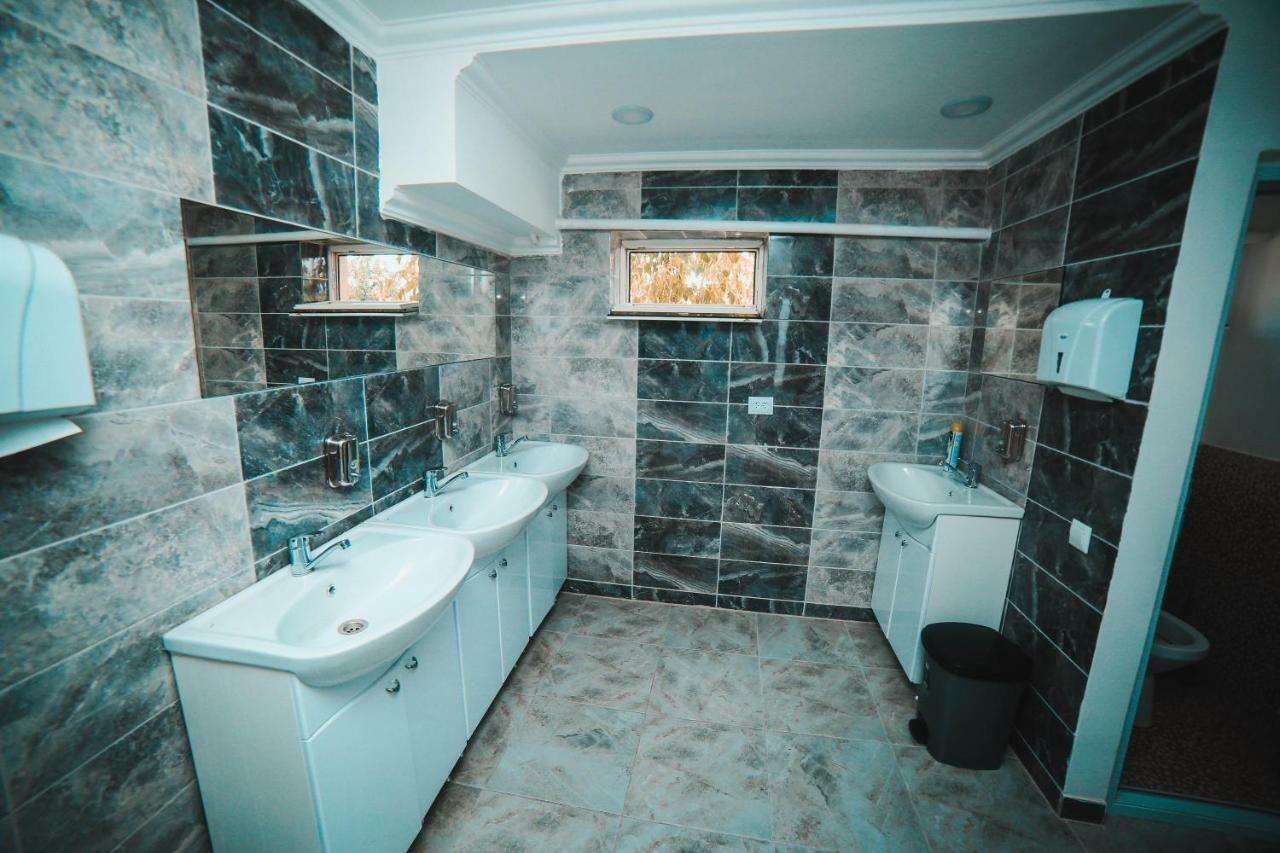 Capsule Hotel Technocave Bishkek Exterior foto