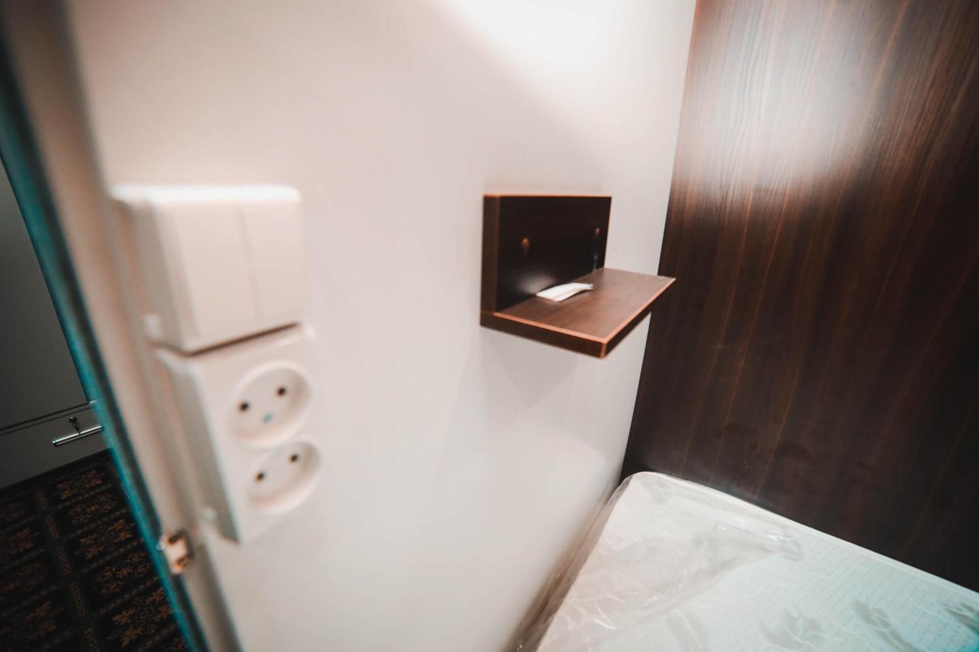 Capsule Hotel Technocave Bishkek Exterior foto