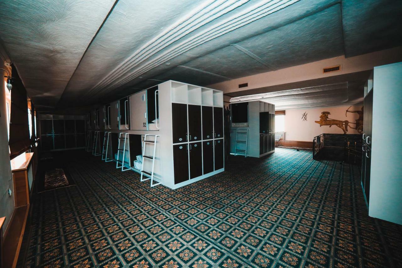 Capsule Hotel Technocave Bishkek Exterior foto